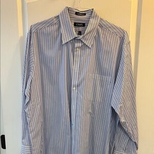 Chaps Men's Shirt with Blue and White Stripes